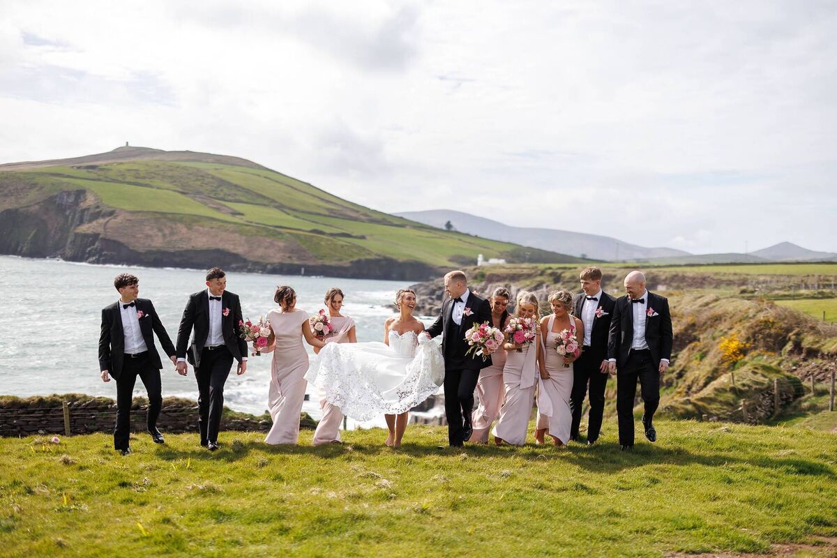 Melanie Murphy and Adrian Enright with their wedding party. Pictures: Padraig Healy Photography Melanie Murphy and Adrian Enright with their wedding party. Pictures: Padraig Healy Photography