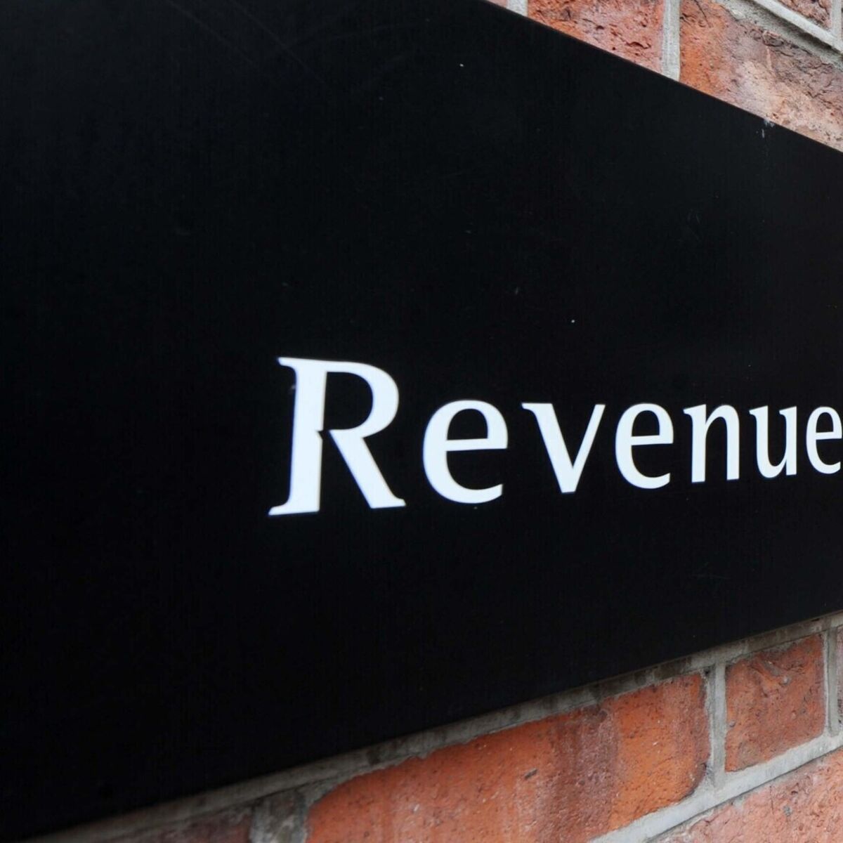 Committee recommends that appellants of tax rulings should not be named