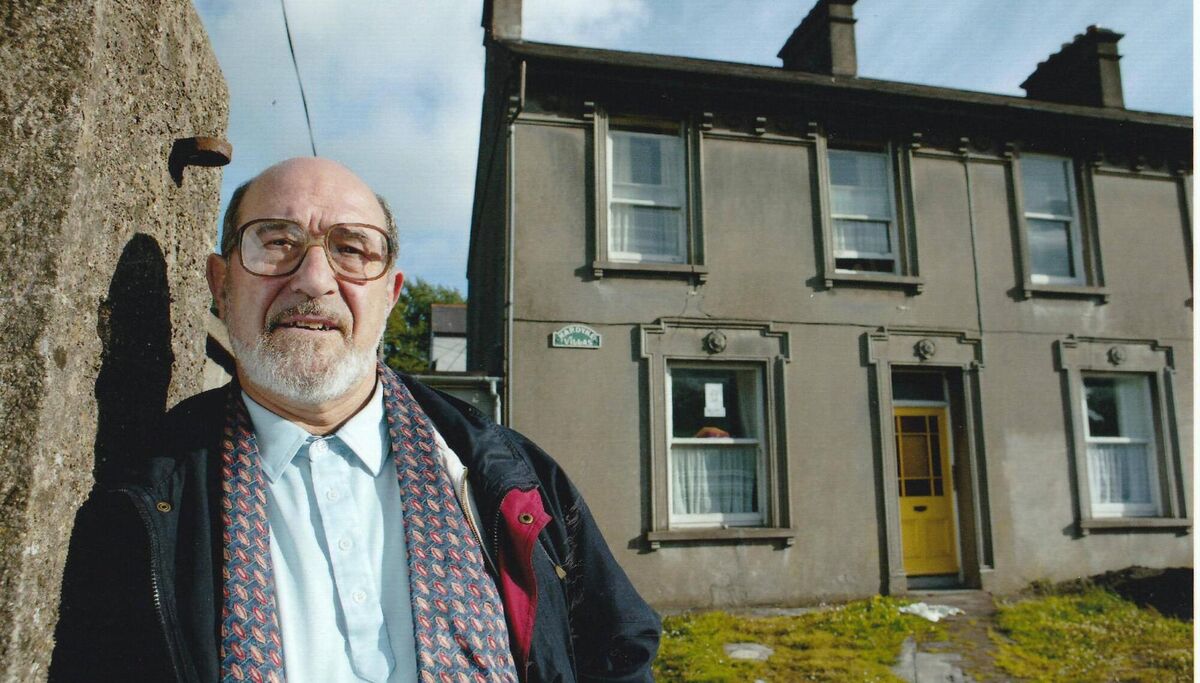Louis Marcus outside his childhood home at 1 Mardyke Villas, Cork, on his last film shoot in Cork in 2005.  Picture courtesy of Louis Marcus