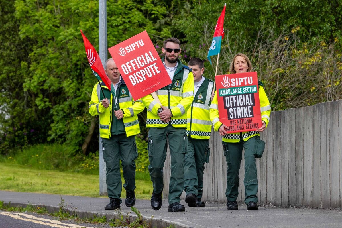 Picket in Bantry, West Cork, Picture: Andy Gibson. Picket in Bantry, West Cork, Picture: Andy Gibson.