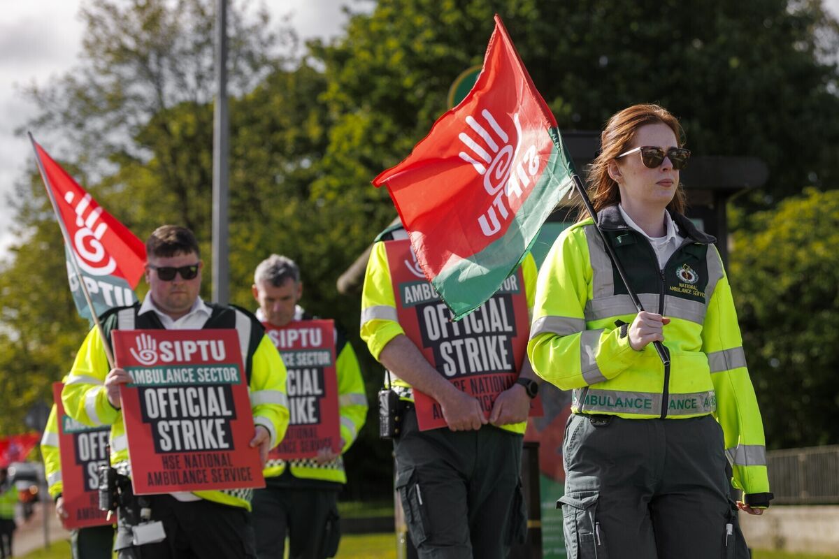 Members and supporters of Siptu and Unite unions on the picket line outside Dundalk Ambulance Station, as paramedics in the National Ambulance Service go on strike. Picture: Liam McBurney/PA Wire Members and supporters of Siptu and Unite unions on the picket line outside Dundalk Ambulance Station, as paramedics in the National Ambulance Service go on strike. Picture: Liam McBurney/PA Wire