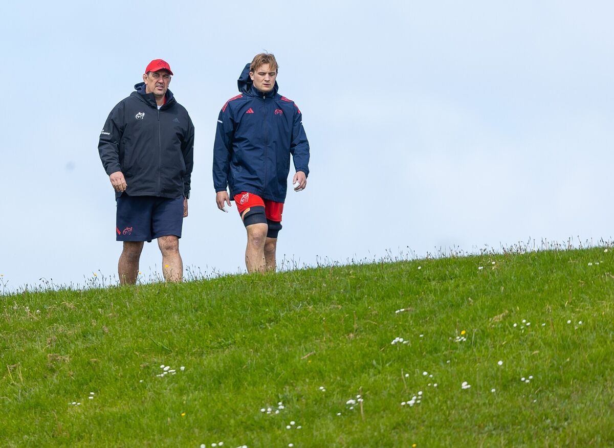 Munster head coach Clayton McMillan and Gavin Coombes. Pic: ©INPHO/Tom O’Hanlon.