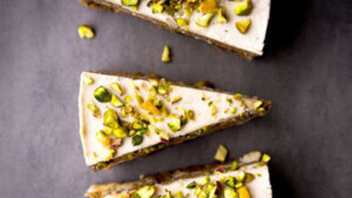 Pistachio and Honey Cake