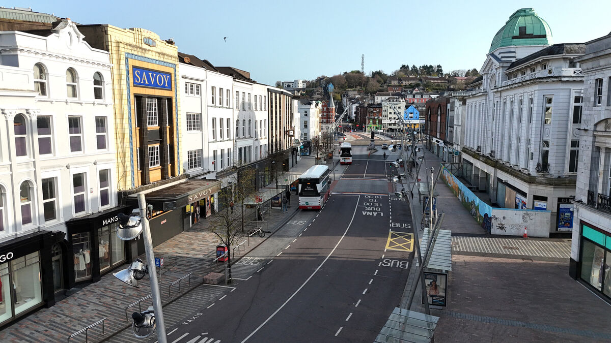 'It’s a disgrace what they’re doing': Council votes to reduce taxi ranks on Cork's St Patrick's Street