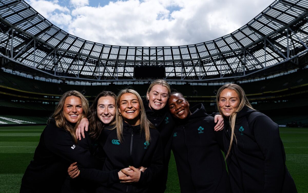 Béibhinn Parsons, Eve Higgins, Erin King, Sam Monaghan, Linda Djougang and Stacey Flood at the Aviva. Pic: ©INPHO/Ben Brady Béibhinn Parsons, Eve Higgins, Erin King, Sam Monaghan, Linda Djougang and Stacey Flood at the Aviva. Pic: ©INPHO/Ben Brady
