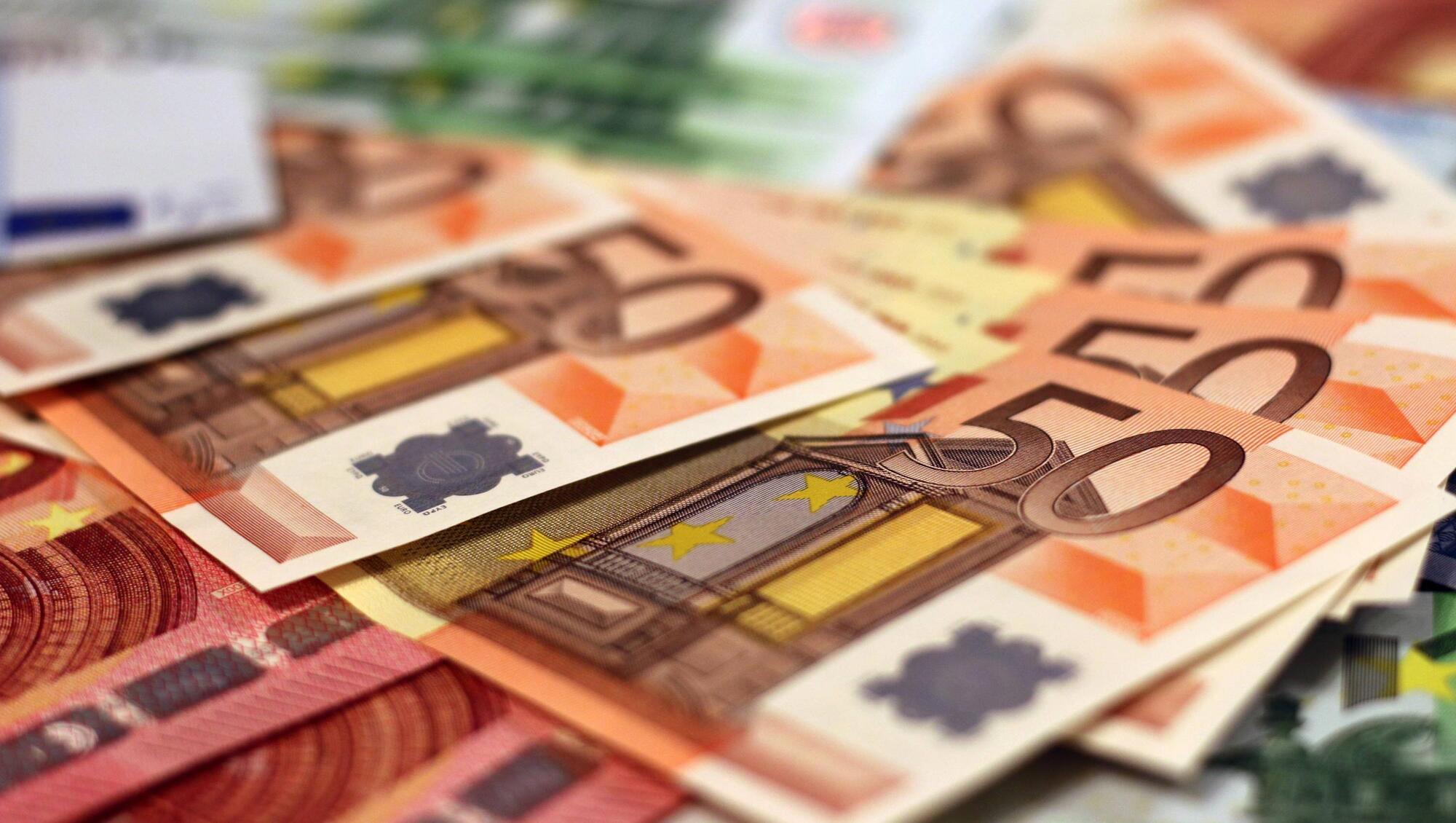 Woman admits stealing over €140k in four years from Cork healthcare company