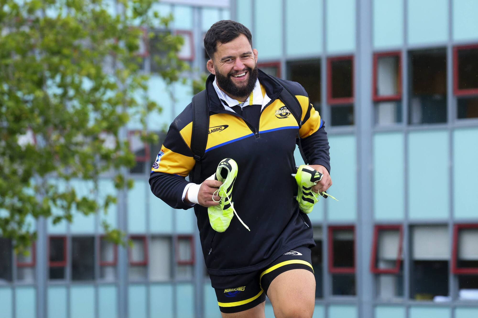 Munster table offer for All Blacks prop Lomax as tighthead crisis bites