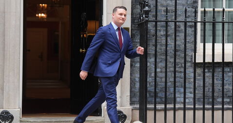 Starmer premiership crisis