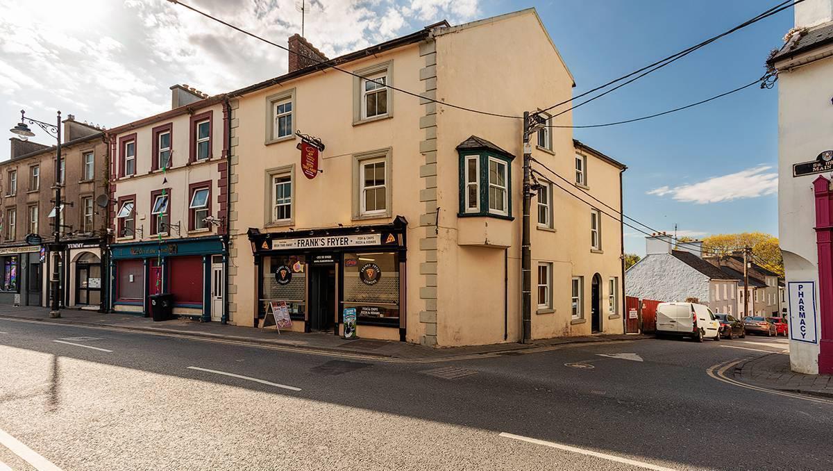 Working from home is a given at €285k Frank's Fryer, a Lismore property with links to Éamon De Valera  