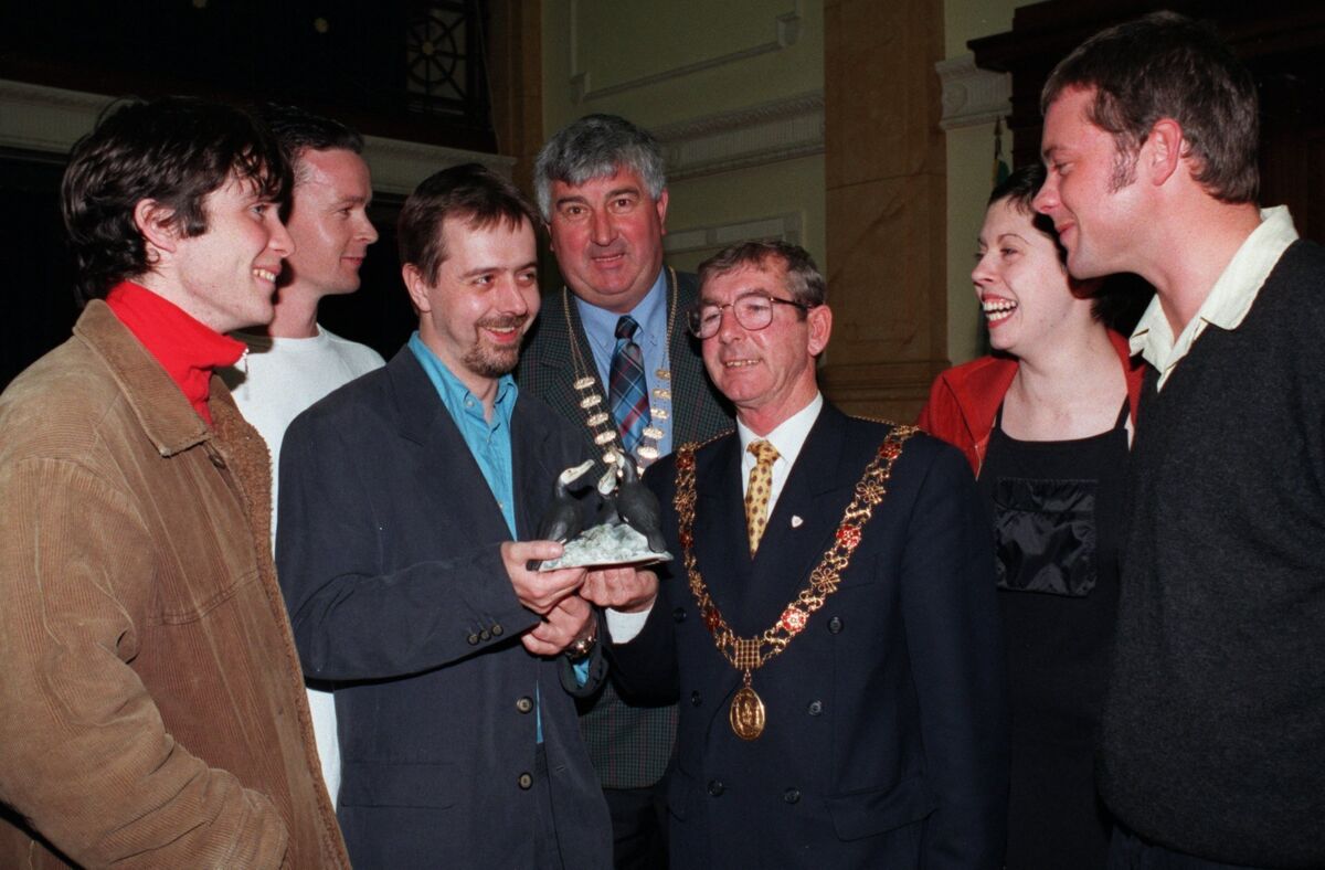  Enda Walsh, second from left, at a reception in Cork City Hall in 1997 to mark the success of Disco Pigs: Included are politicians Dave McCarthy and Derry Canty, with Corcardorca members Stephen Boyd,  Pat Kiernan, Cillian Murphy and Eileen Walsh. Picture: Eddie O'Hare 
