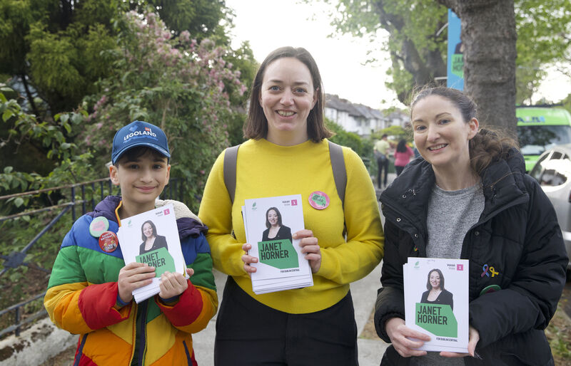 Ben Sheila (left) and Ashling Sheila (right) with Janet Horner (centre) out canvassing in Drumcondra Dublin, this week.