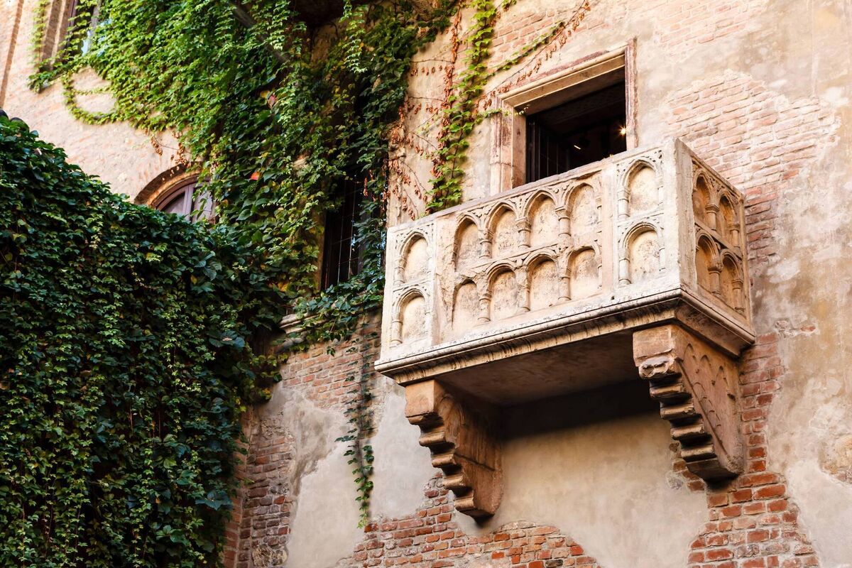 The famous balcony of Juliet Capulet's home in Verona The famous balcony of Juliet Capulet's home in Verona