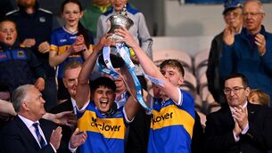 <p>Tipperary captain Conor Collins lifted the John Doyle Cup alongside corner-forward Zach O’Keeffe, who is a great-grandson of the legendary Tipp hurler for whom the trophy is named. Pic: Piaras Ó Mídheach/Sportsfile</p>