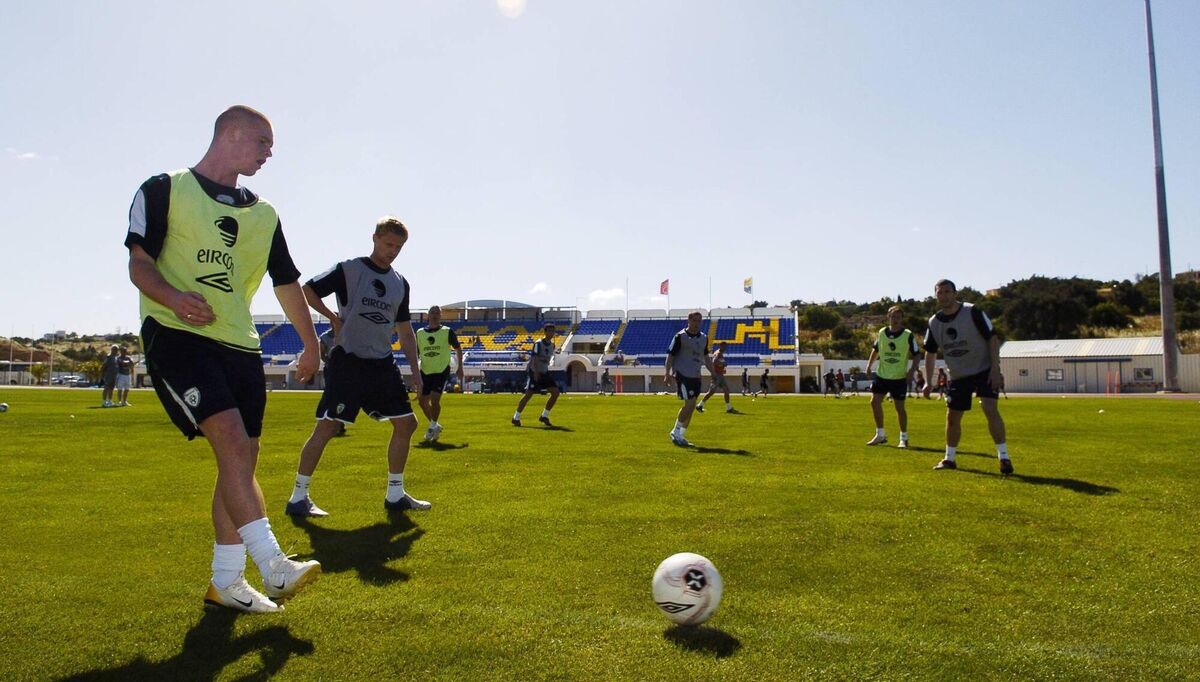 TWENTY YEARS AGO: Terry Dixon, left, with Damien Duff during Republic of Ireland squad training at Municipal Stadium, Lagos, Portugal. Pic: David Maher / SPORTSFILE TWENTY YEARS AGO: Terry Dixon, left, with Damien Duff during Republic of Ireland squad training at Municipal Stadium, Lagos, Portugal. Pic: David Maher / SPORTSFILE