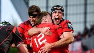 <p>BIG WIN: Munster's Sean O'Brien celebrates with Brian Gleeson. Pic: ©INPHO/Dan Clohessy</p>