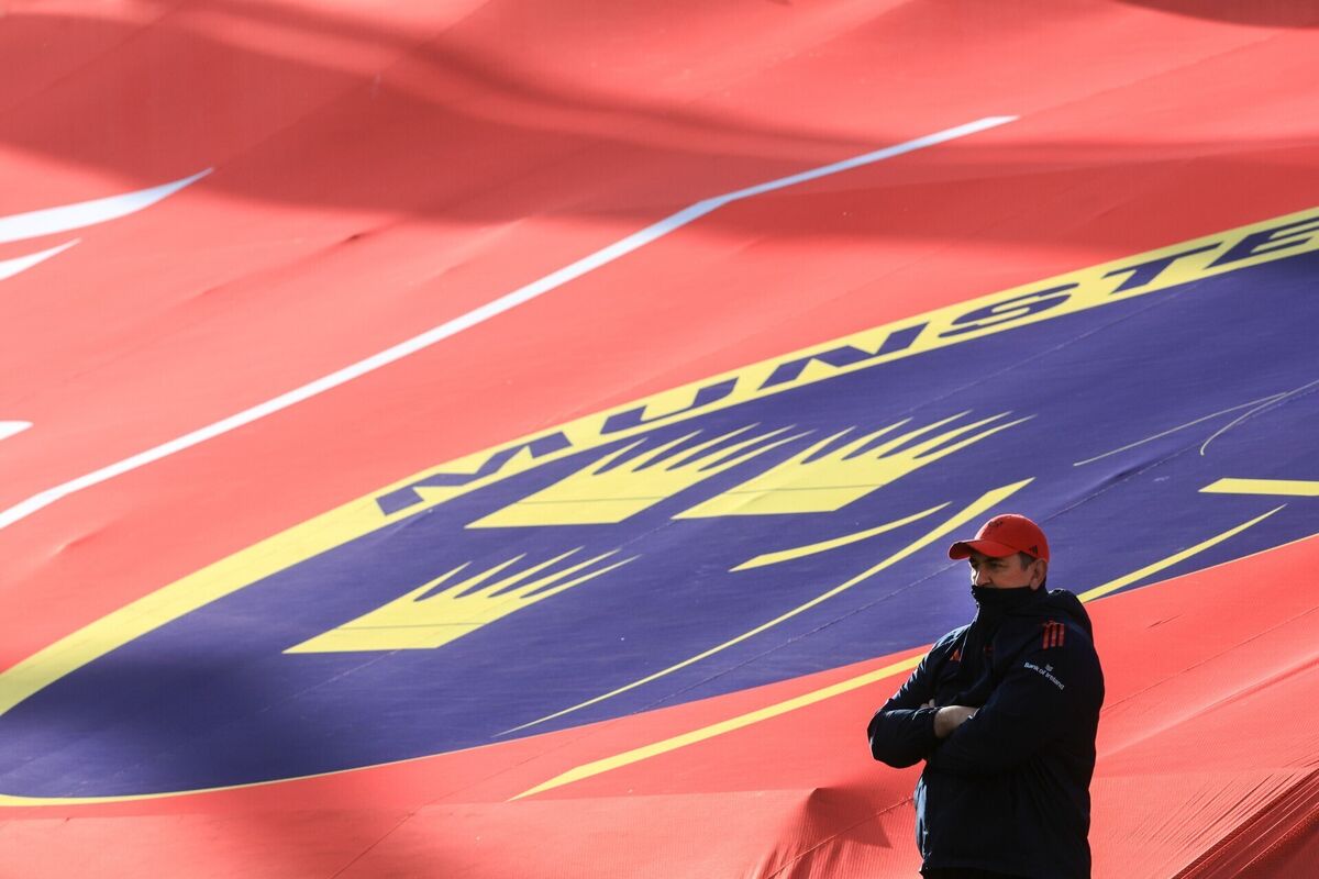 Munster's Head Coach Clayton McMillan during the warm up ahead of the match. Pic: ©INPHO/Bryan Keane
