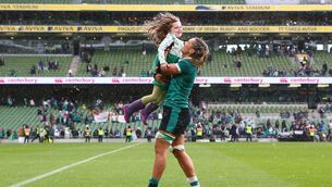 <p>BOW DOWN TO THE KING: Ireland's Erin King celebrates with her niece after the match. Pic: ©INPHO.</p>