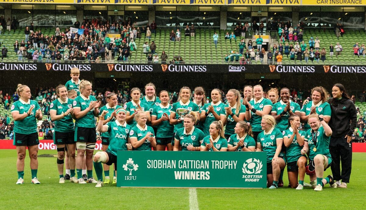 The Irish team lift the Siobhan Cattigan Trophy. Pic: ©INPHO The Irish team lift the Siobhan Cattigan Trophy. Pic: ©INPHO