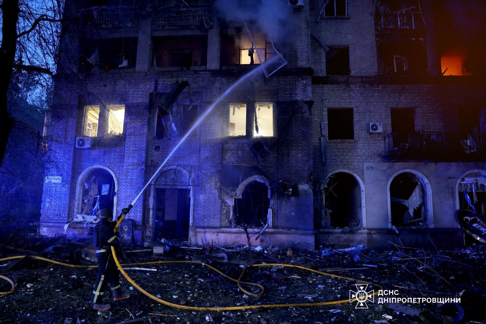 Russia unleashes fresh aerial barrage on Ukraine