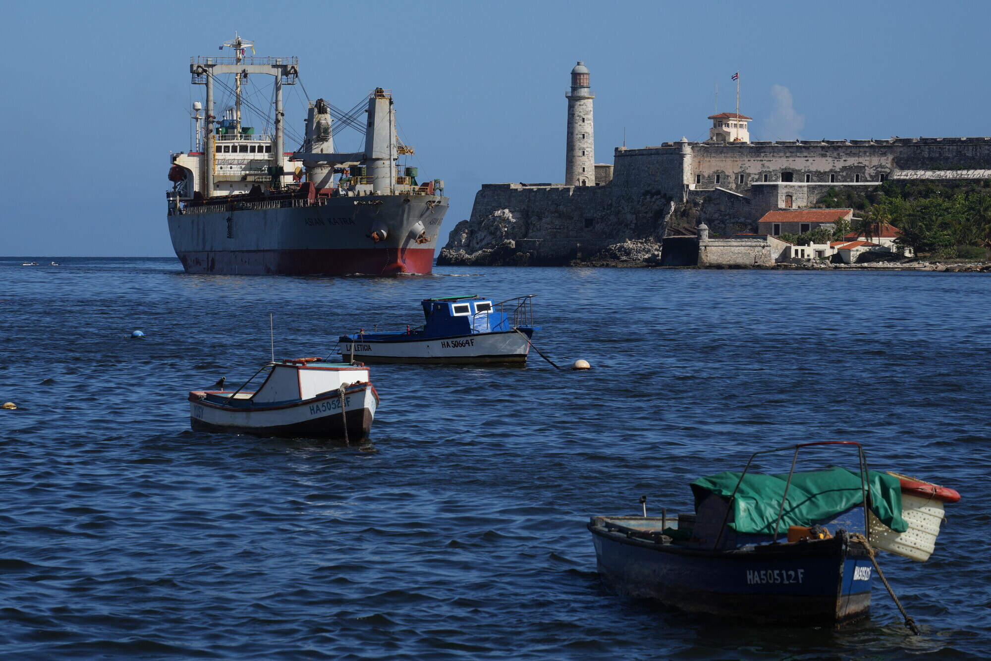 Humanitarian aid ship from Mexico docks in Havana as US-Cuba tensions escalate