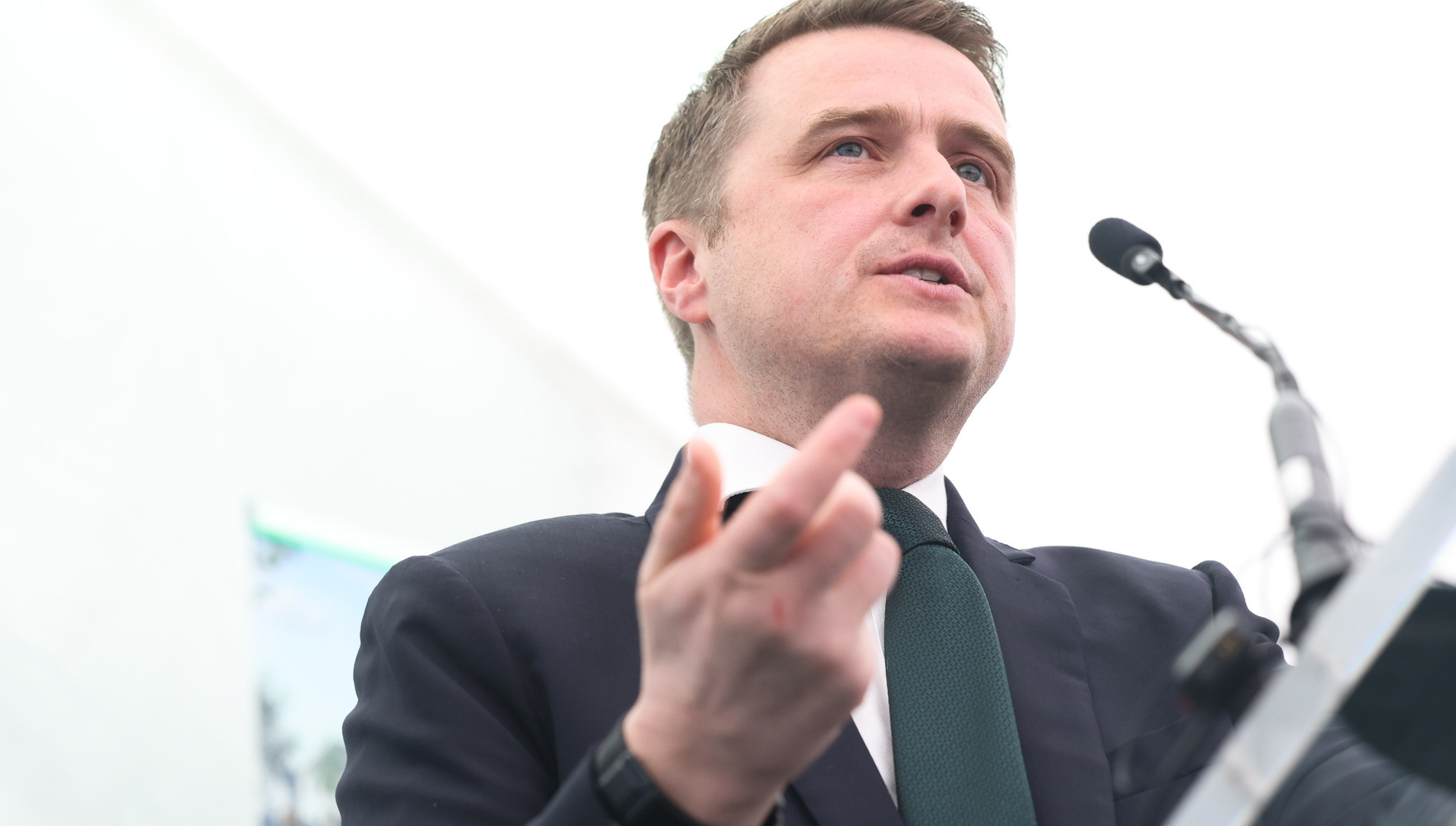 Housing minister defends rental market changes as 'short-term challenge' after record rent rises