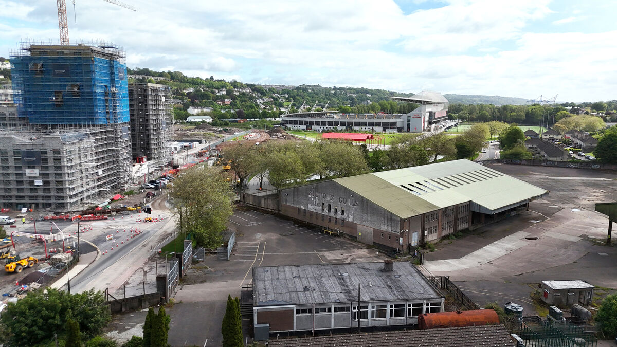 Bord na Móna hands over former Suttons Coals site in Cork Docklands for housing development