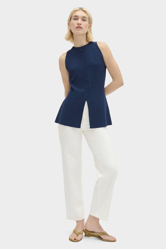 Sleeveless Daphne knit, €115 Sleeveless Daphne knit, €115