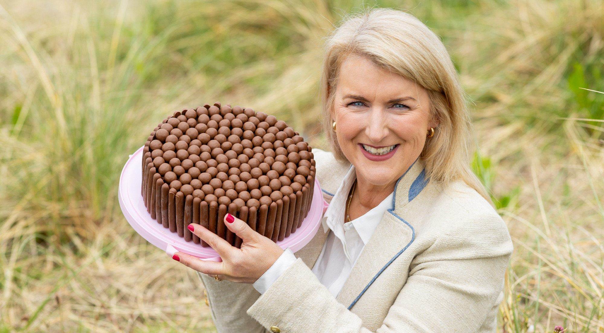 This charity bakes birthday cake for the homeless: ‘I get great satisfaction from giving back’