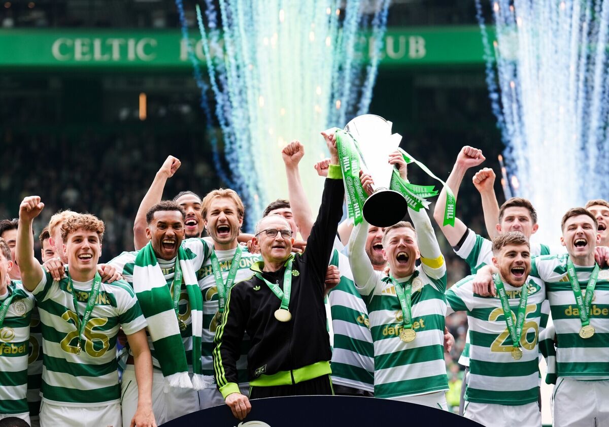 Celtic manager Martin O'Neill with the Scottish Premier League trophy. Picture: Andrew Milligan/PA Wire. Celtic manager Martin O'Neill with the Scottish Premier League trophy. Picture: Andrew Milligan/PA Wire.