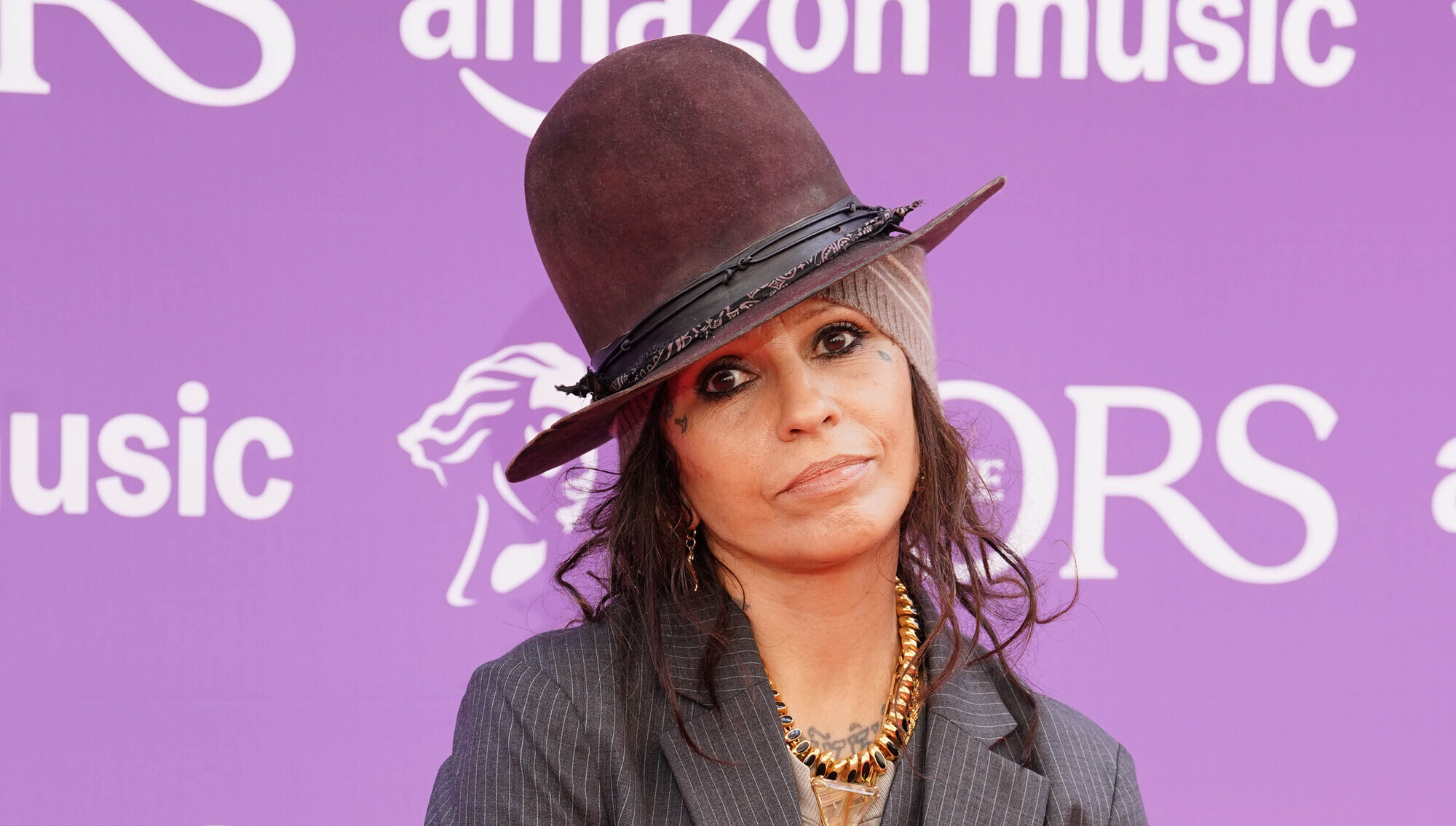 Linda Perry says songwriters should ’embrace’ artificial intelligence