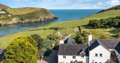 This €695,000 Robert's Cove home was designed for the views — and it shows