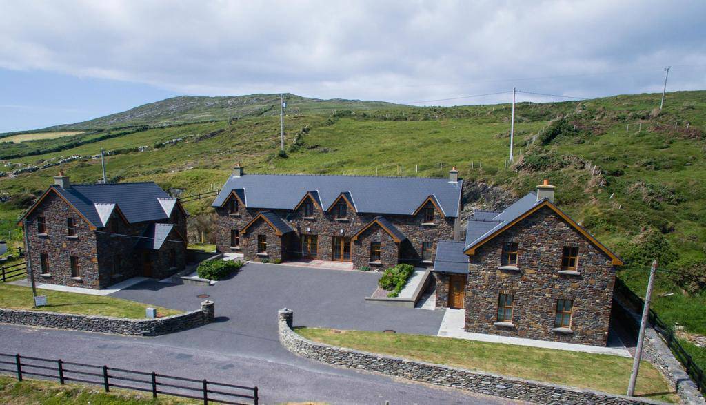 €1.2m Fantastic four-house property on Beara peninsula for sale — just in time for 3,000-strong O'Sullivan clan gathering