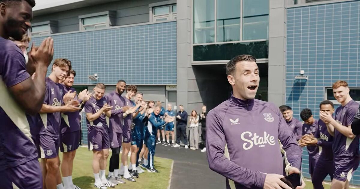 Watch: Everton squad, staff and family surprise Seamus Coleman with special tribute