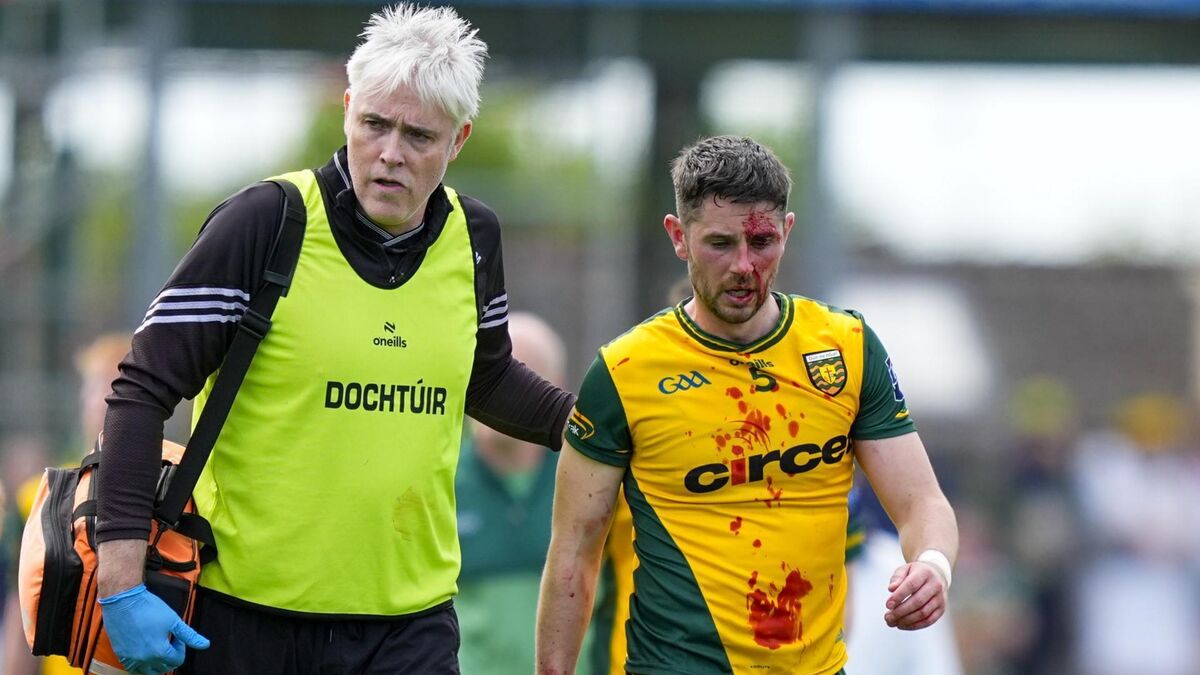 Micheál Burns sees red for strike on McHugh after mass brawl in Kerry-Donegal clash