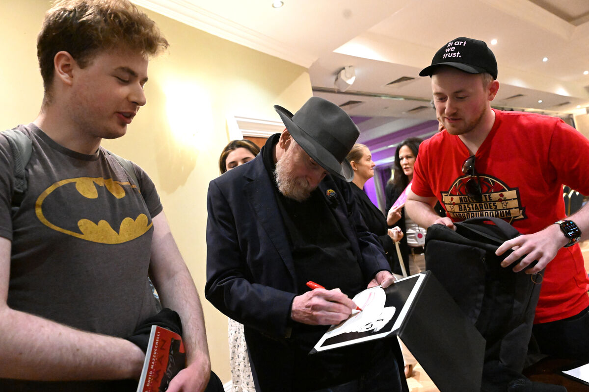 Frank Miller signs autographs in Schull. 