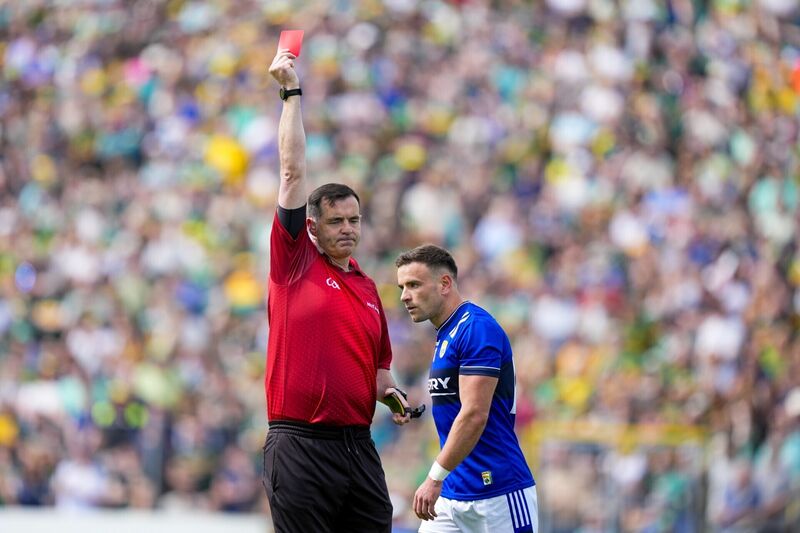 Referee Sean Hurson gives Micheál Burns of Kerry a red card at the start of the second half. Pic: ©INPHO/James Lawlor Referee Sean Hurson gives Micheál Burns of Kerry a red card at the start of the second half. Pic: ©INPHO/James Lawlor