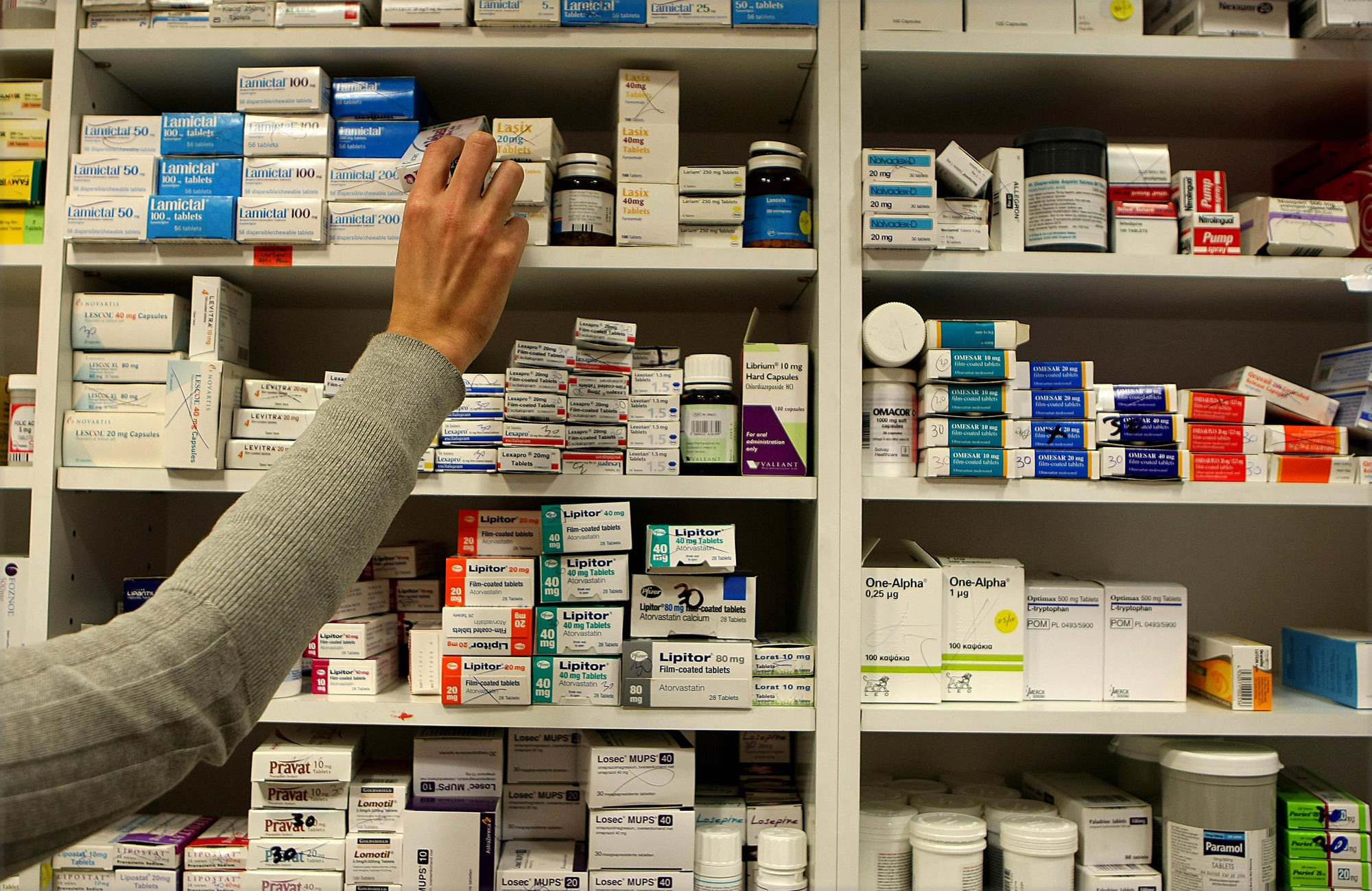 New pharmacist numbers fall 27% as demand set to surge