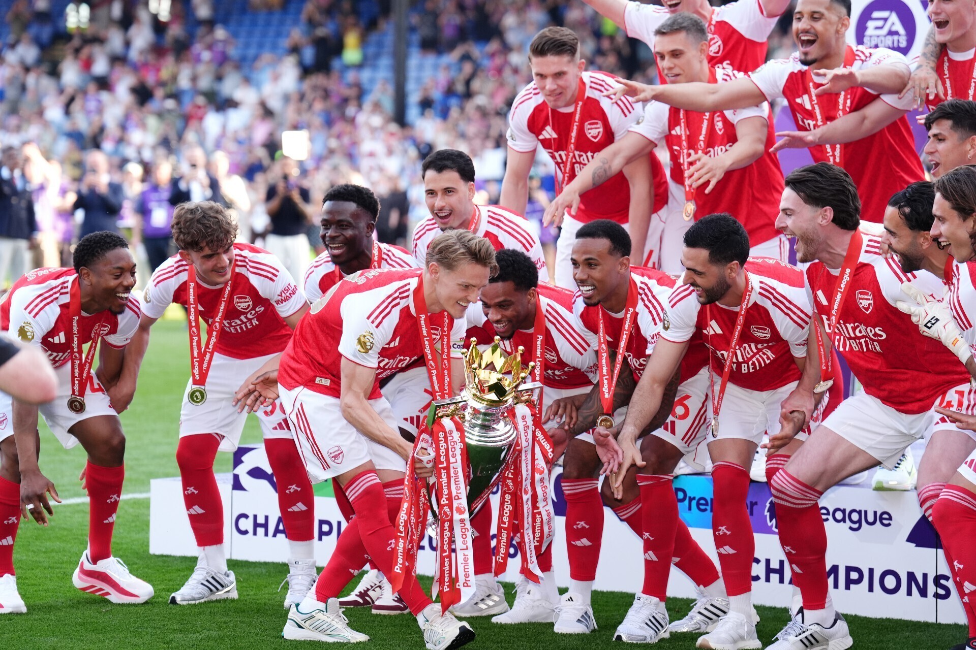 Arteta: Now this shirt represents something else