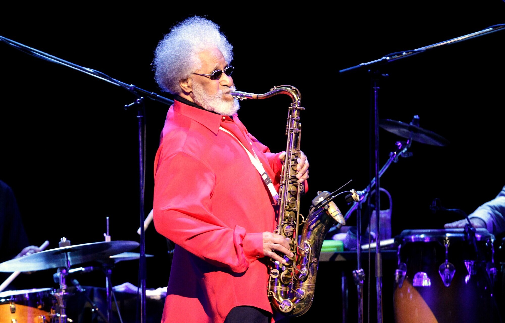Sonny Rollins, saxophonist and restless jazz pioneer, dies aged 95