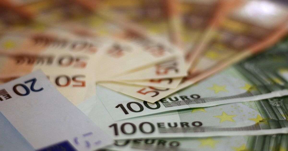 Average weekly earnings in Ireland hit €1,074
