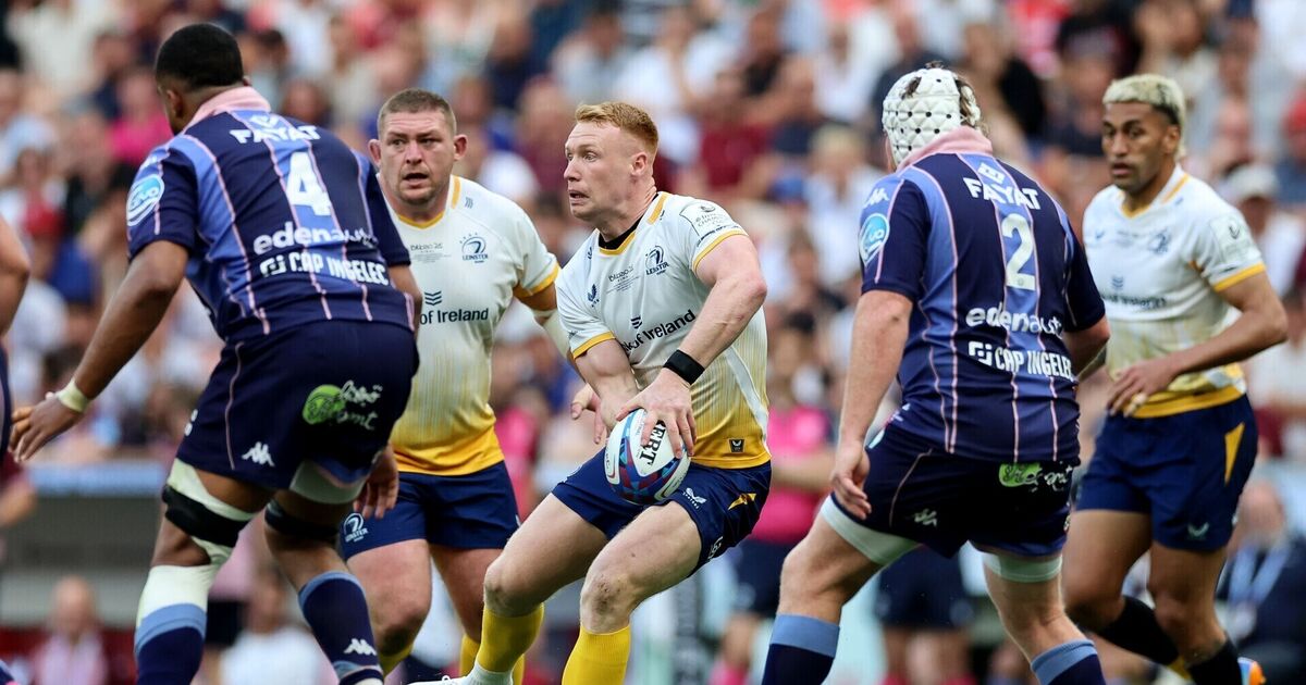 Tyler Bleyendaal defends Leinster selection policies at No.10