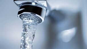 <p>Tourist even offered to pay for tap water but was only offered a €7 750ml bottle at Italian hotel restaurant</p> <p>Tourist even offered to pay for tap water but was only offered a €7 750ml bottle at Italian hotel restaurant</p>