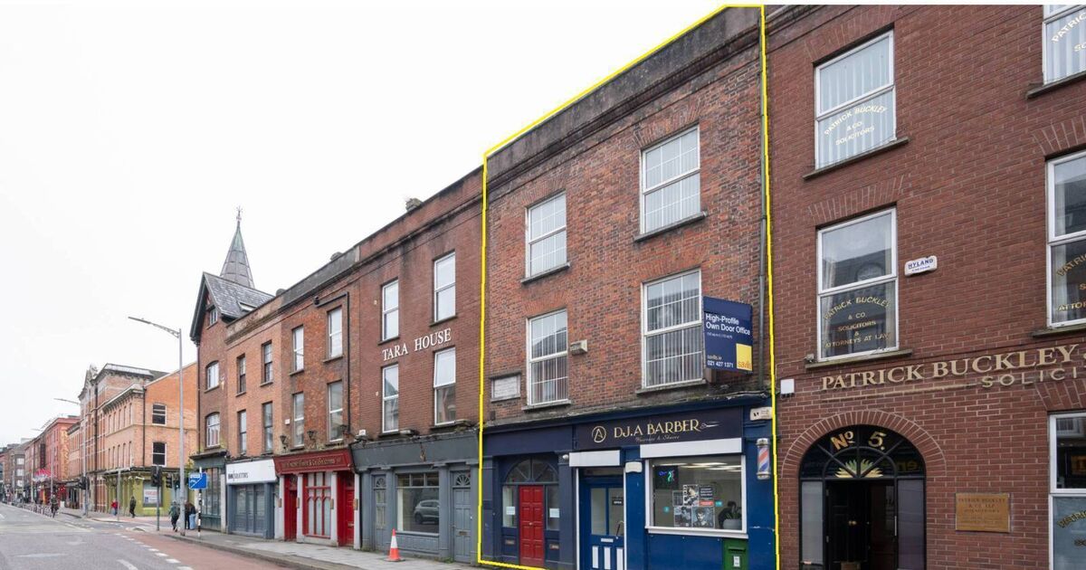 Barbershop and quartet of floors at investment property