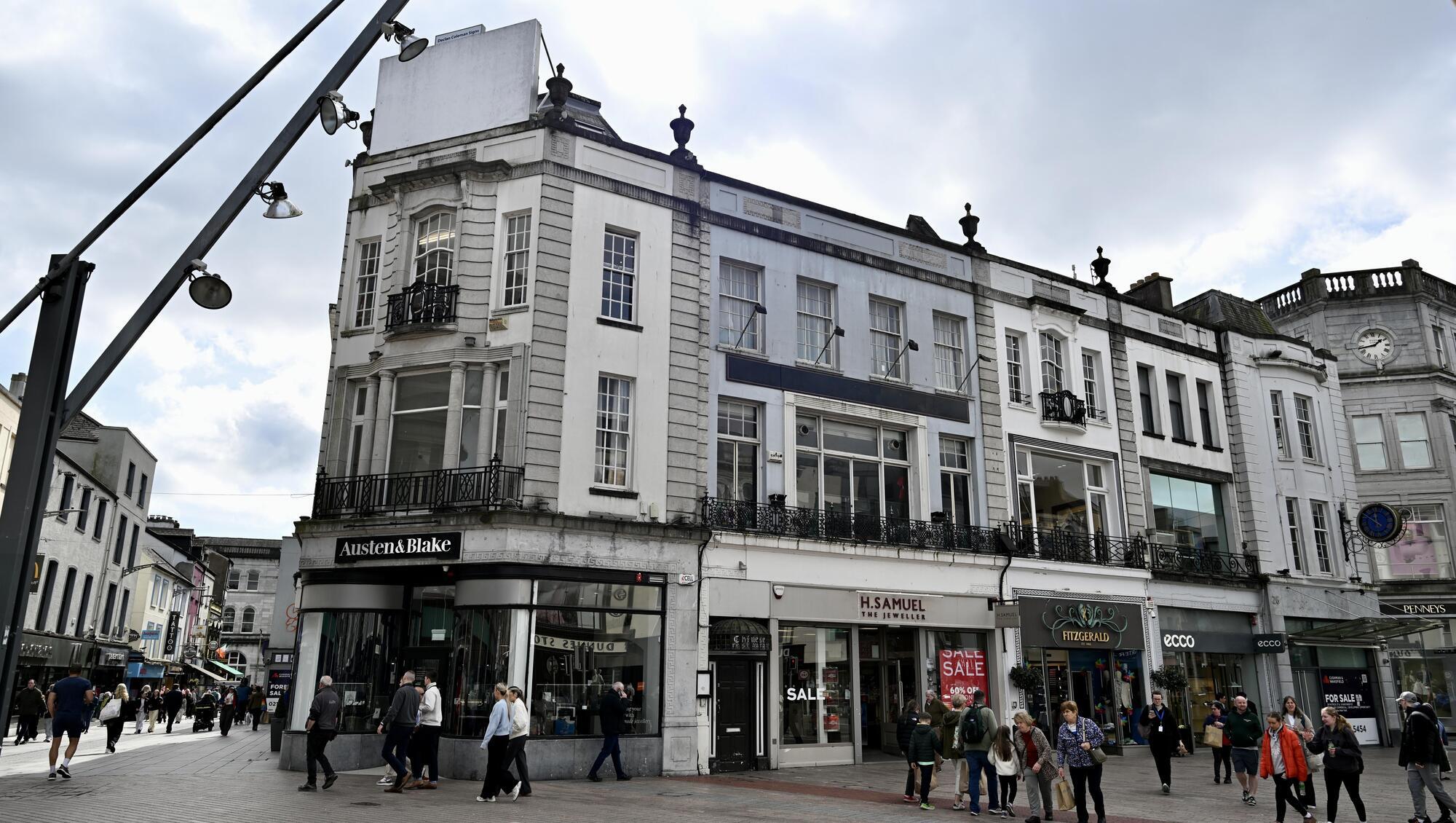 Hospitality operators eyeing up former Tung Sing premises after Swiss investor who bought it for c€1.8m puts it up for rent