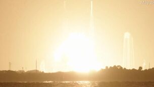 <p>A massive fireball engulfed and destroyed the launchpad at the Kennedy Space Centre seconds after the start of the scheduled “hotfire” test at 9pm ET, and an orange sky was visible in Fort Pierce, 185km (115 miles) to the south.</p> <p>A massive fireball engulfed and destroyed the launchpad at the Kennedy Space Centre seconds after the start of the scheduled “hotfire” test at 9pm ET, and an orange sky was visible in Fort Pierce, 185km (115 miles) to the south.</p>