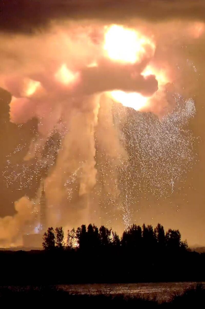 A Blue Origin New Glenn rocket explodes during an engine-firing test on Thursday, May 28, 2026, in Cape Canaveral, Fla. (@JConcilus via AP) A Blue Origin New Glenn rocket explodes during an engine-firing test on Thursday, May 28, 2026, in Cape Canaveral, Fla. (@JConcilus via AP)