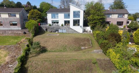 Waterside family-ready commuter home in Monkstown