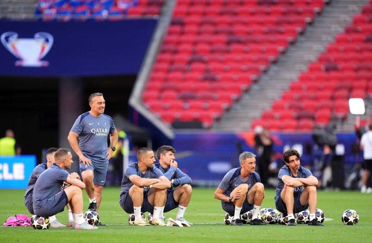 Paris Saint Germain manager Luis Enrique and assistant manager Rafel Pol during a training session at the Puskas Arena, Budapest. Pic: : Mike Egerton/PA Wire. Paris Saint Germain manager Luis Enrique and assistant manager Rafel Pol during a training session at the Puskas Arena, Budapest. Pic: : Mike Egerton/PA Wire.