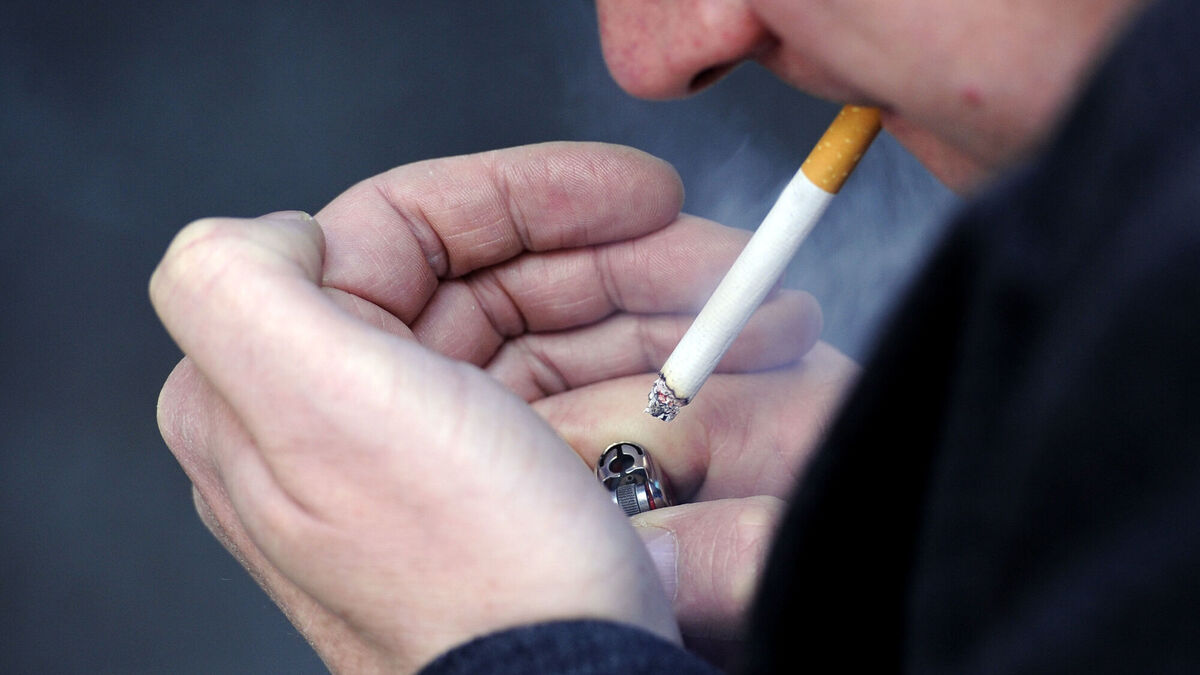 TD calls for minister and HSE to 'get serious' about a total ban on smoking