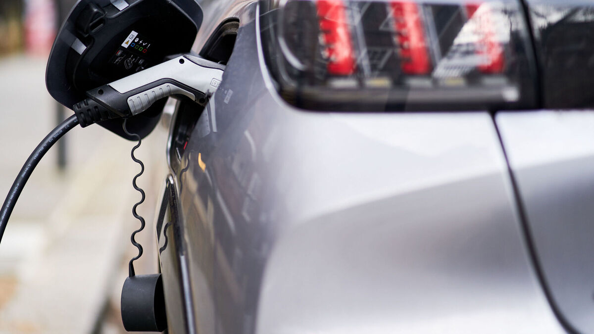 Searches for electric cars nearly double in the last year, DoneDeal says